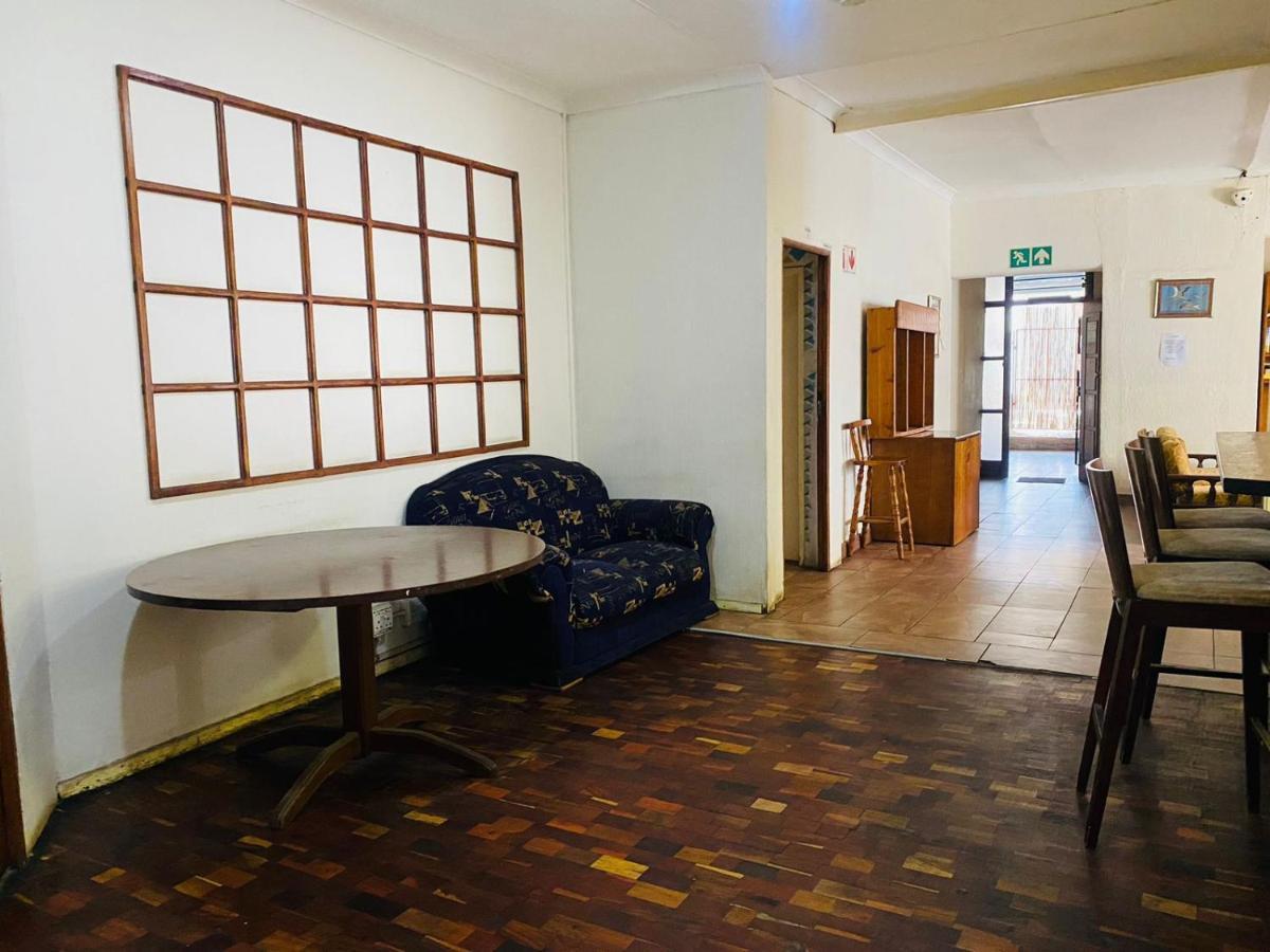 Rosebank Hostel Γιοχάνεσμπουργκ Εξωτερικό φωτογραφία